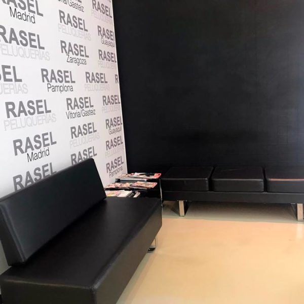 Peluqueria-Rasel-Pamplona-Juan-Sofa